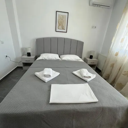 Penelope's ιι Apartment