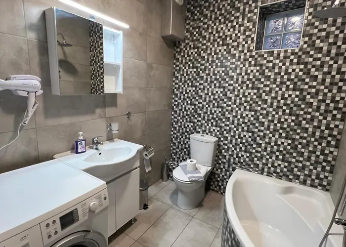 Penelope's ιι * Potamia (Thasos)